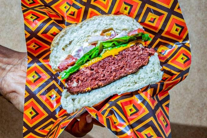Criador da Devassa lança marca de alimentos veganos